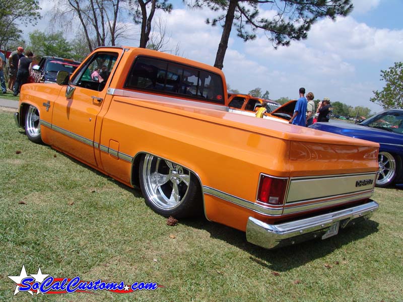 http://www.socalcustoms.com/Shows/2005/GatorDrag/images/DSC01703.jpg